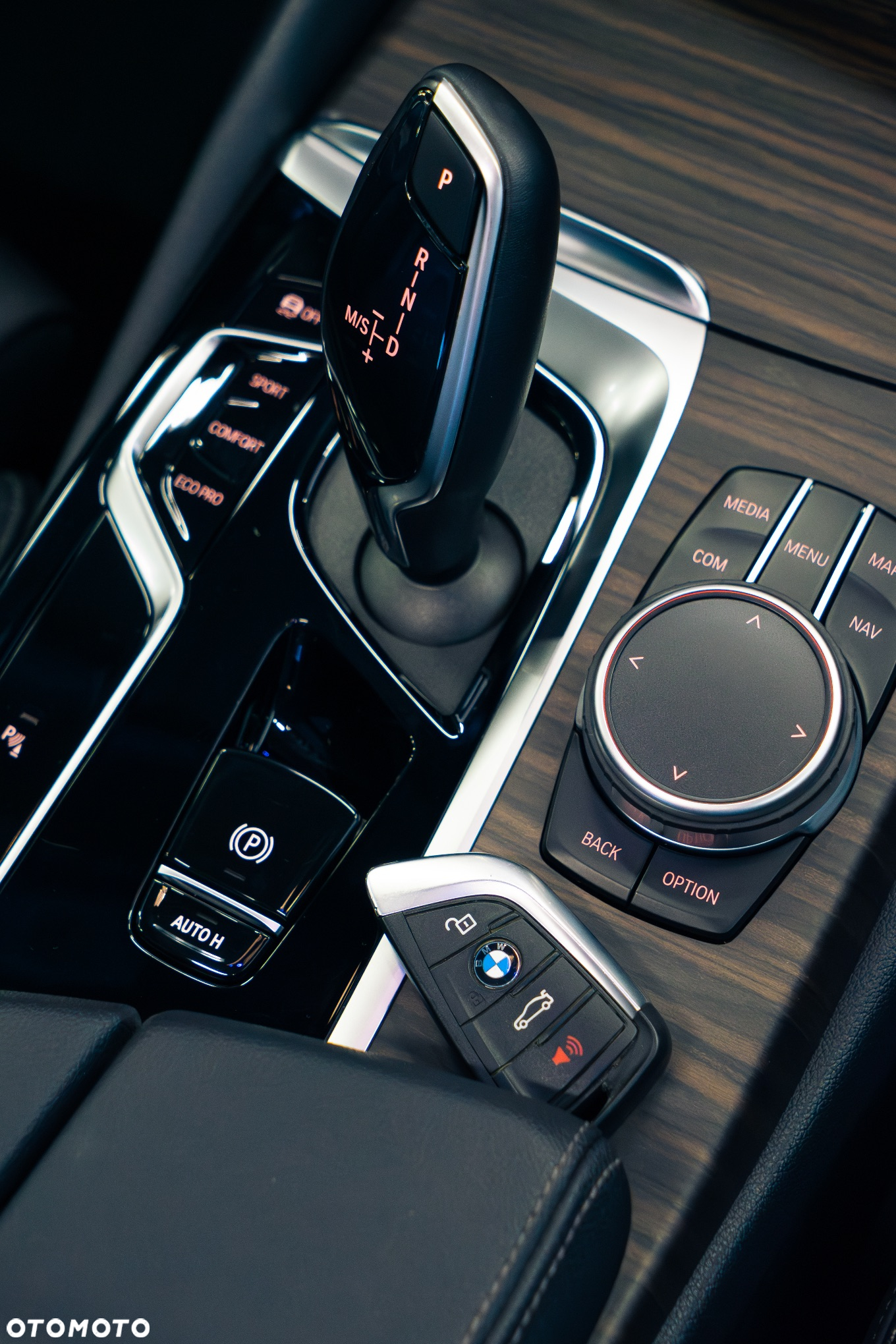 BMW Seria 5 530i - 23
