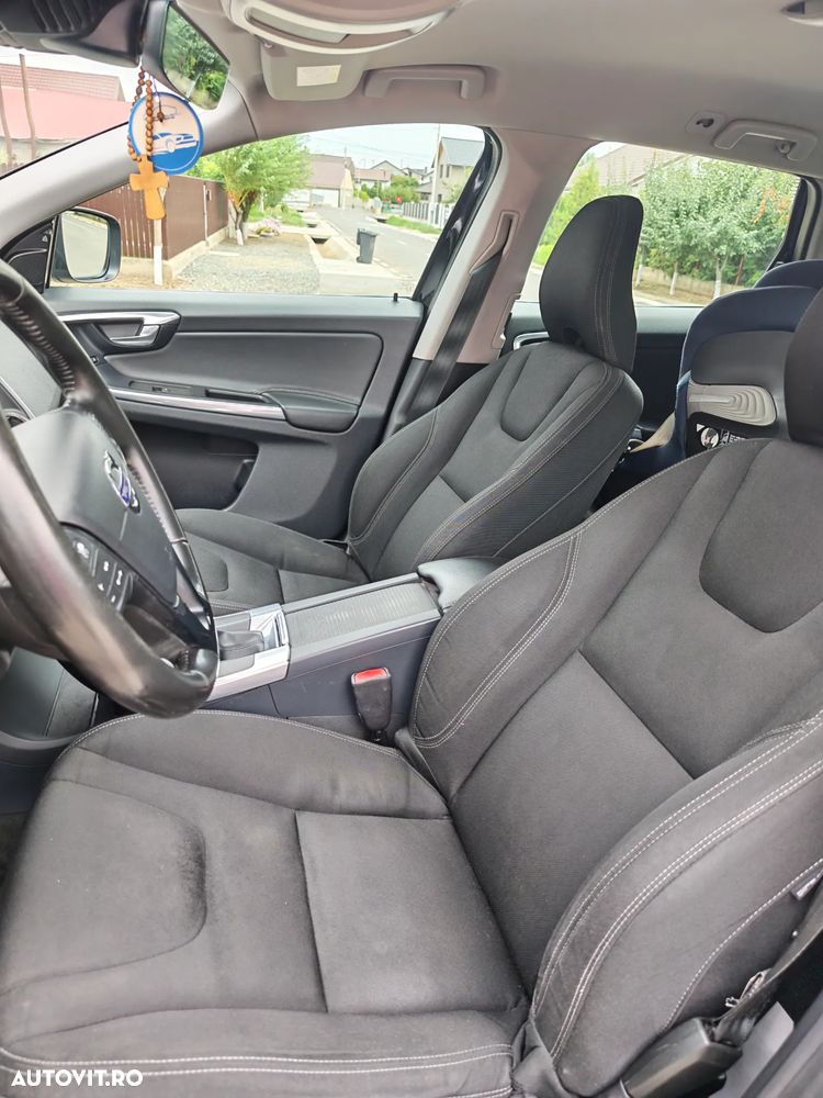 Volvo XC 60 D5 AWD Start-Stop Summum - 6