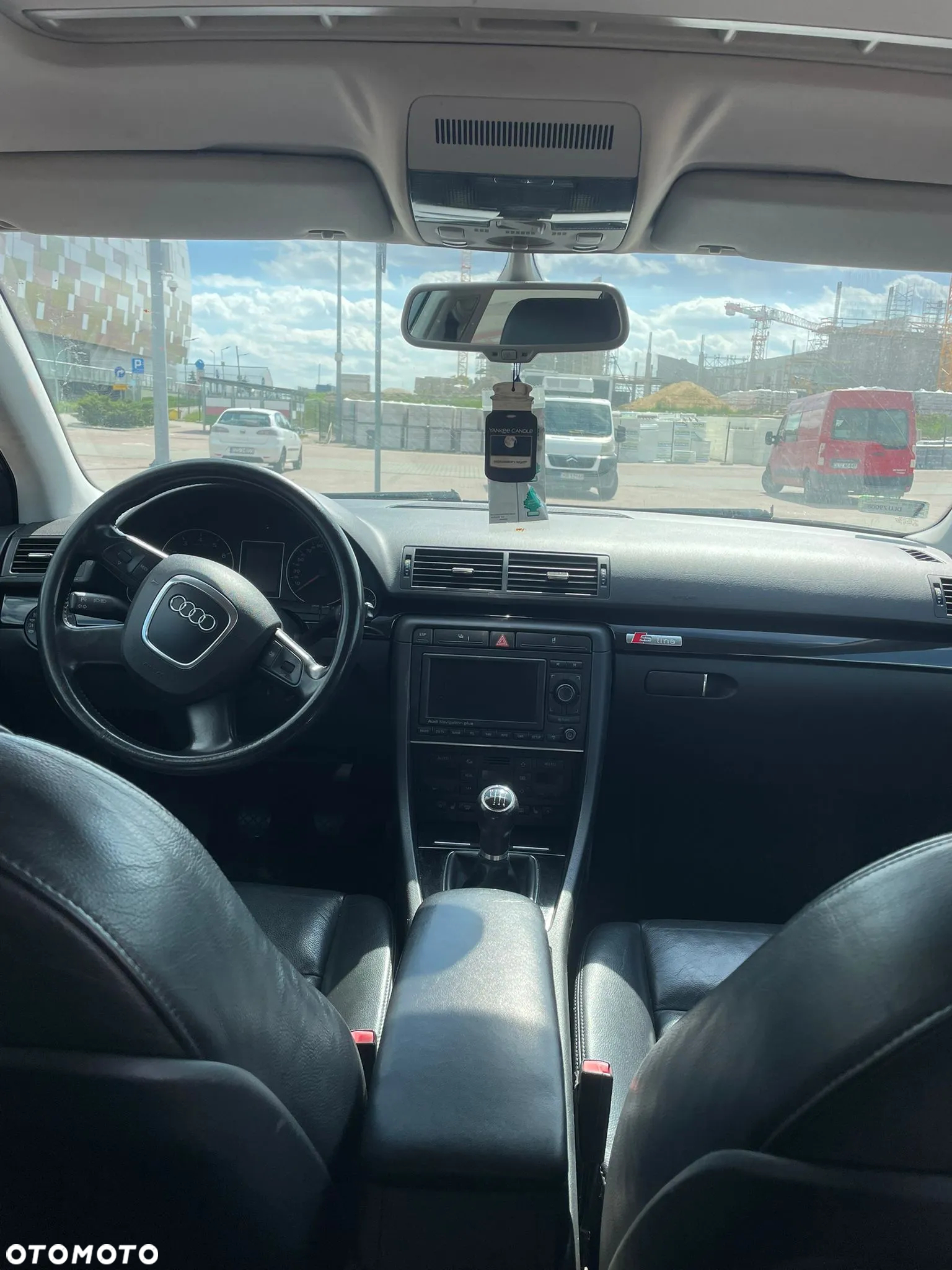 Audi A4 Avant 2.0T FSI - 13