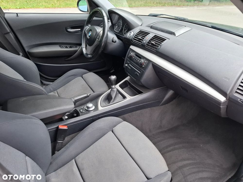 BMW Seria 1 - 12