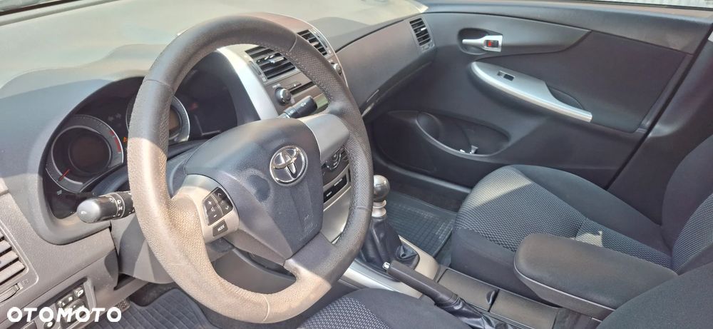 Toyota Corolla 1.6 Premium - 8