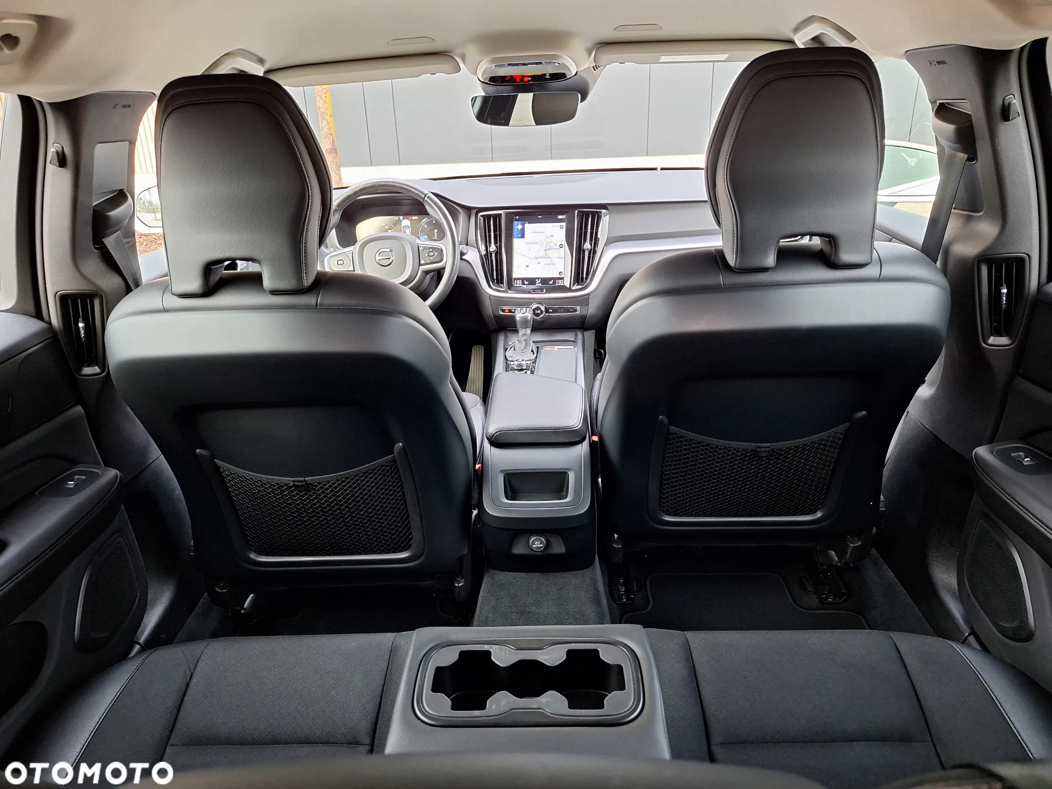 Volvo V60 D4 Momentum Pro - 19