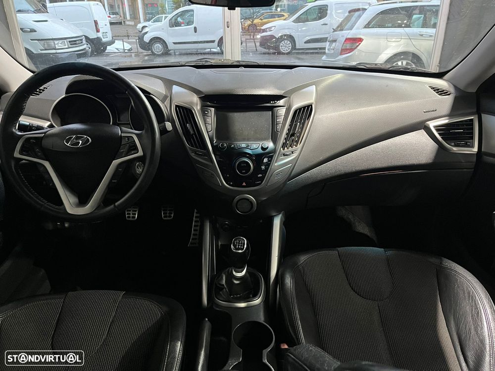 Hyundai Veloster 1.6 Style - 9