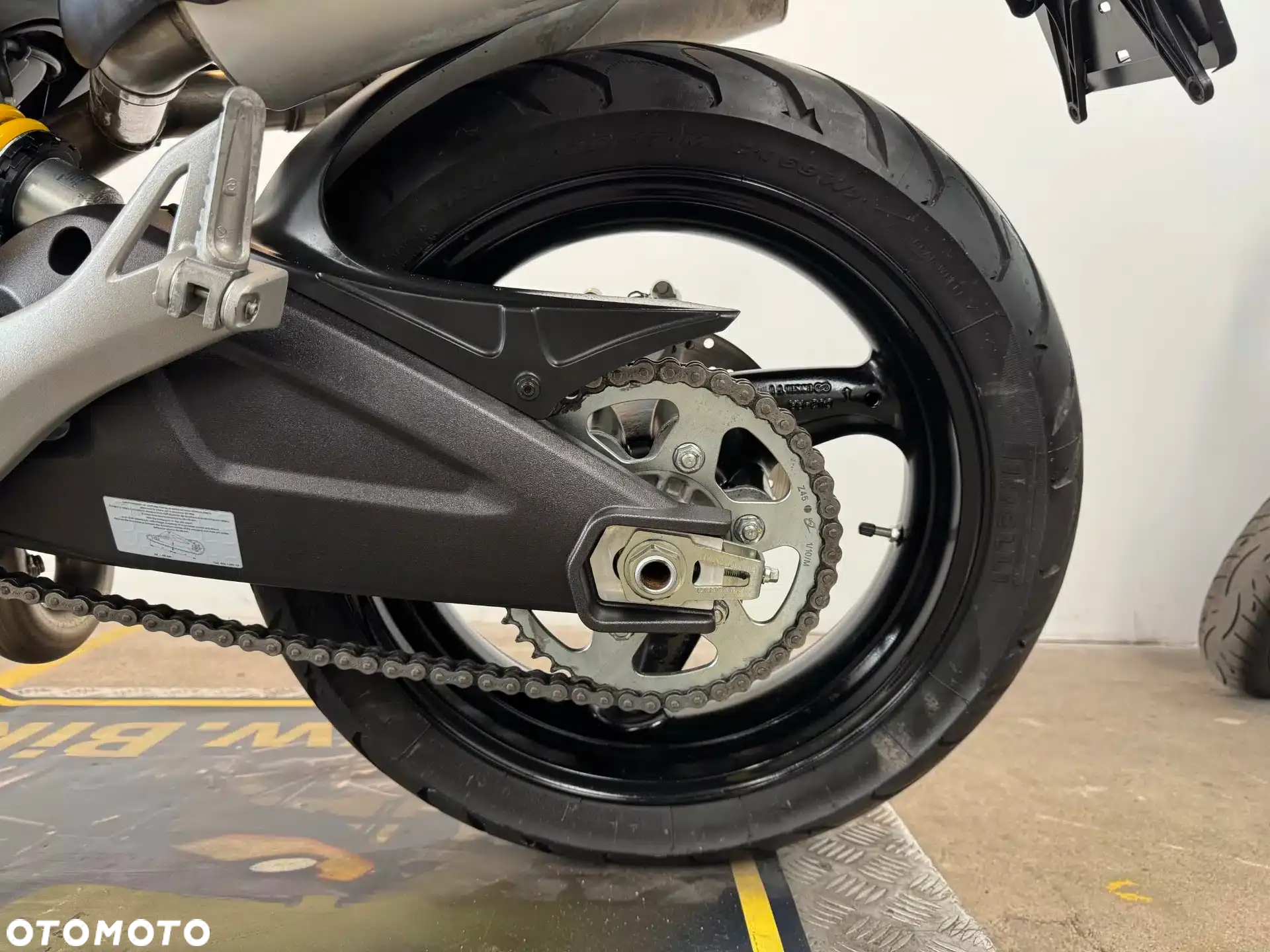 Ducati Monster - 25