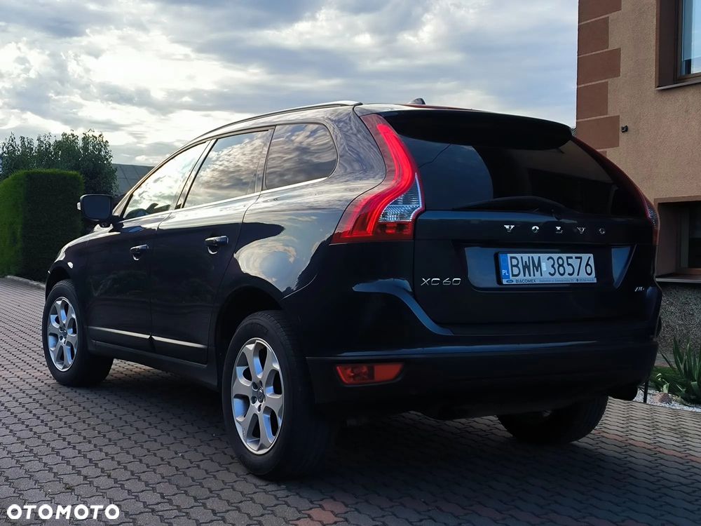 Volvo XC 60 - 4