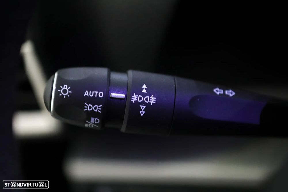 Citroën C5 X 1.2 PureTech Feel Business EAT8 - 18