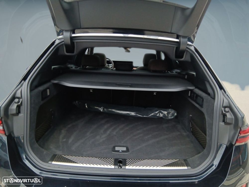 BMW i5 eDrive40 Pack Desportivo M Pro - 31