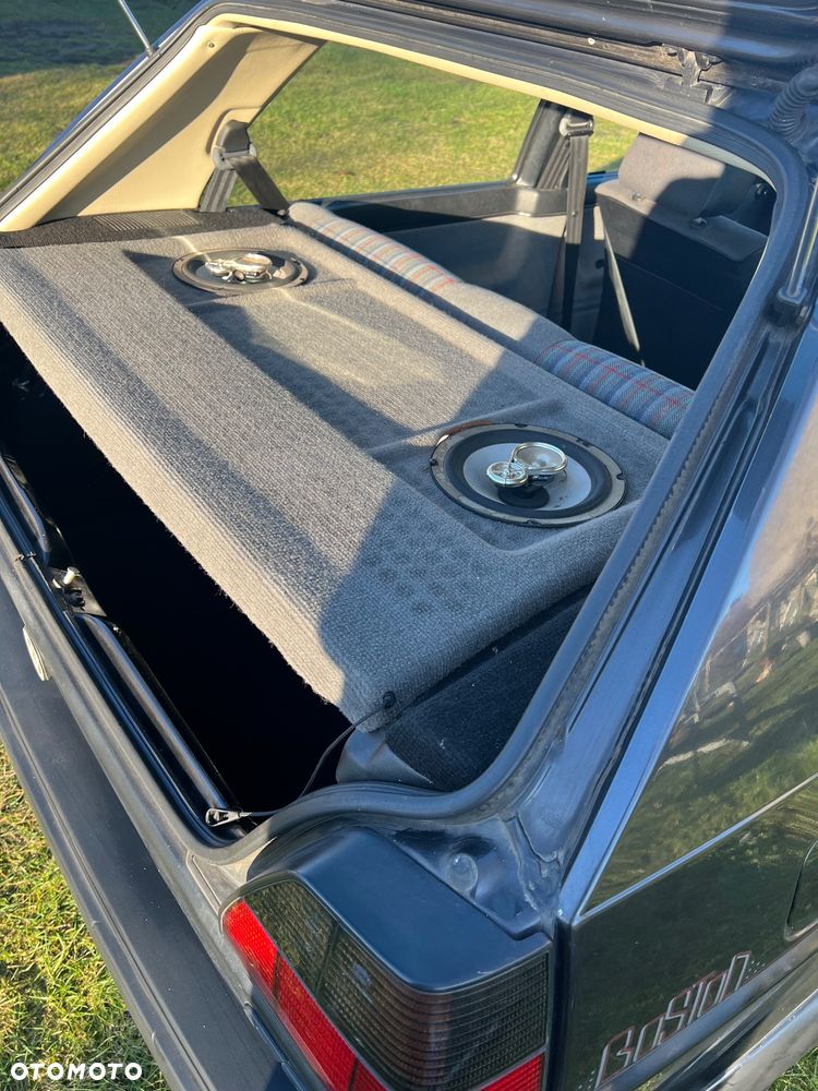 Volkswagen Golf - 10