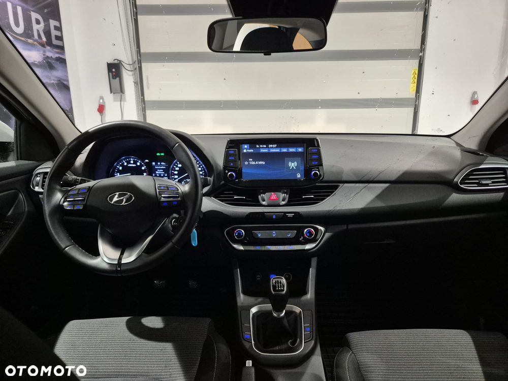 Hyundai i30 1.5 T-GDI 48V Modern - 11