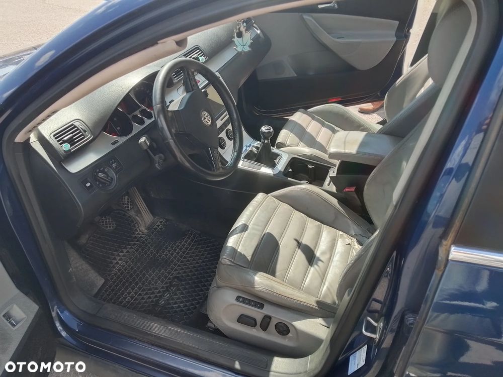 Volkswagen Passat 2.0 TDI Comfortline - 17