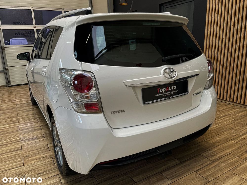 Toyota Verso 1.8 Premium 7os EU6 - 11