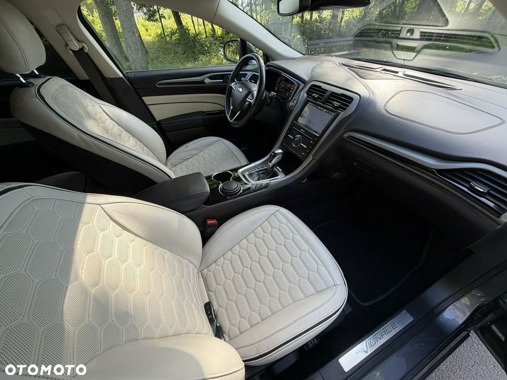 Ford Mondeo - 31