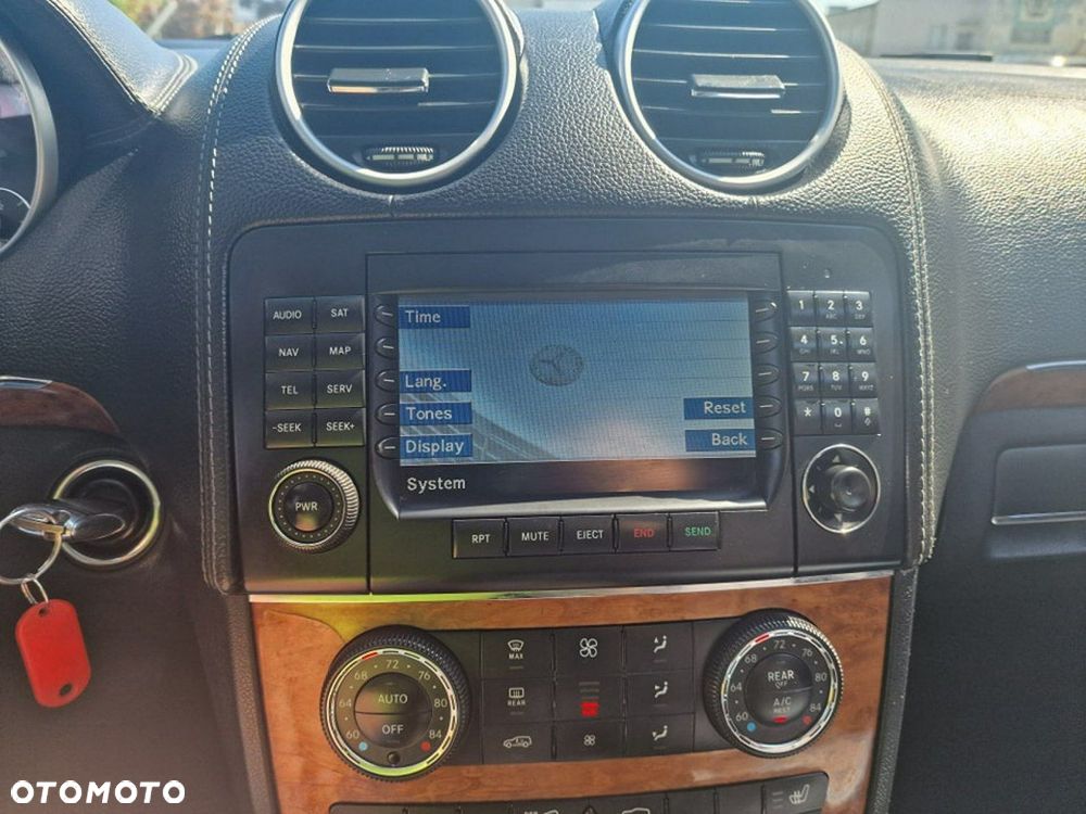 Mercedes-Benz GL - 17