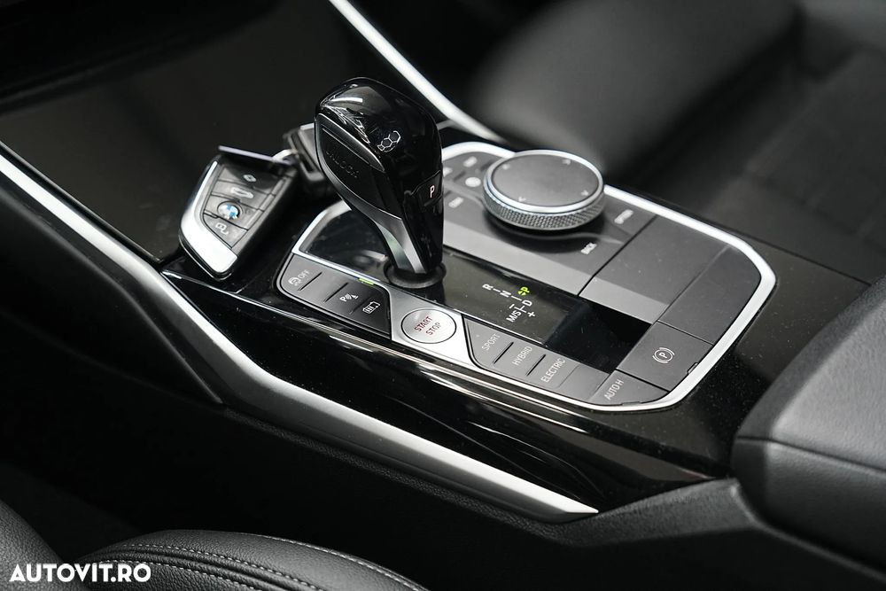 BMW Seria 3 320e Aut. Luxury Line - 22