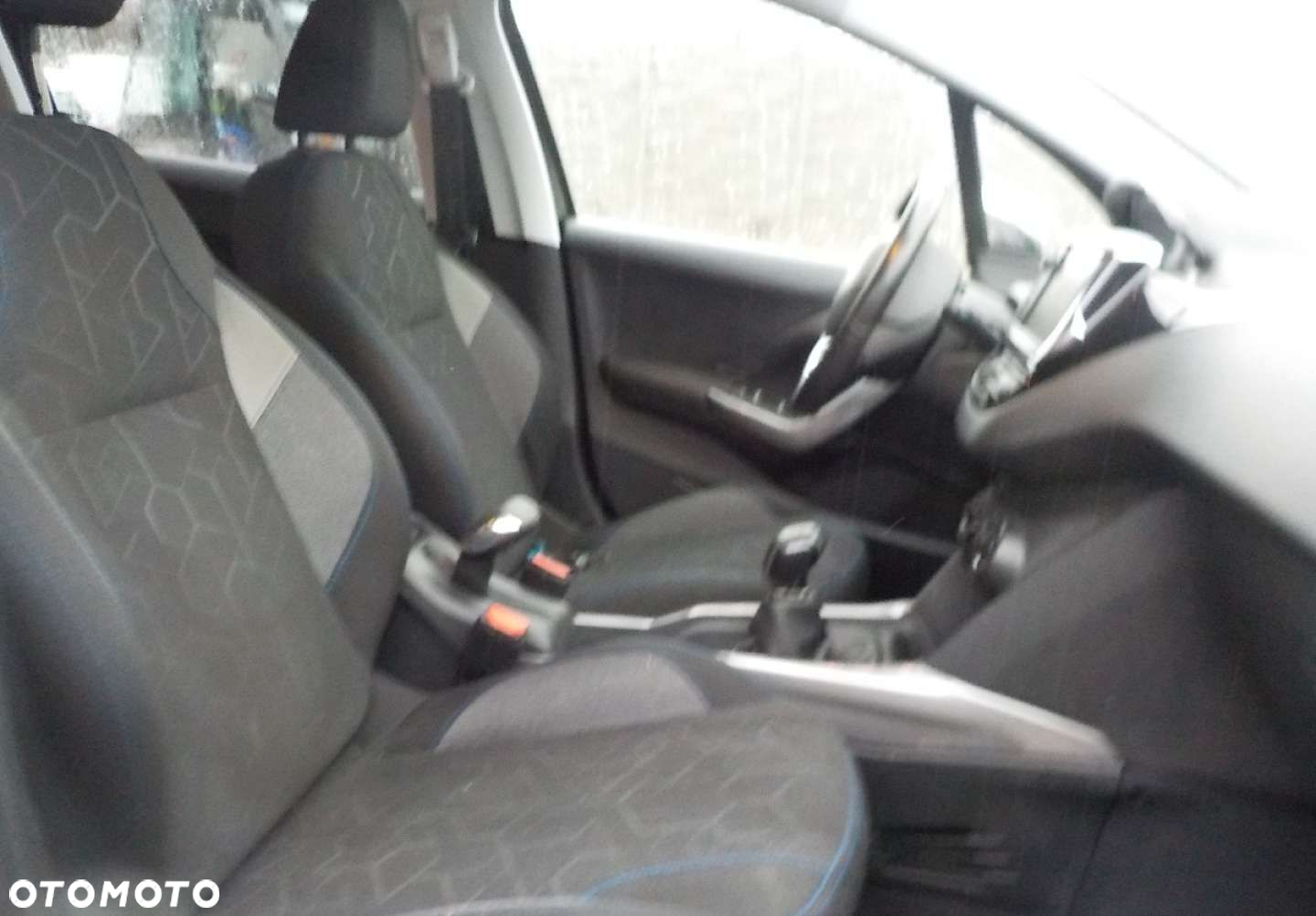 Peugeot 2008 - 25