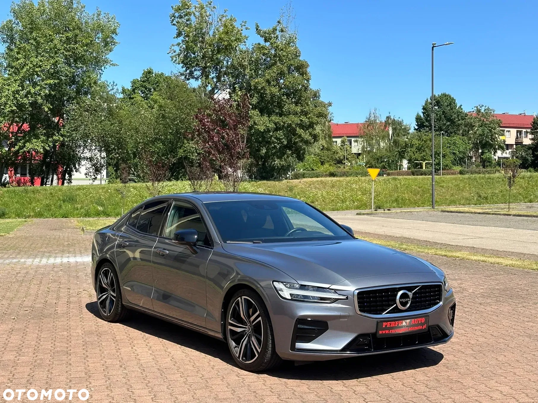 Volvo S60 T4 R-Design - 18