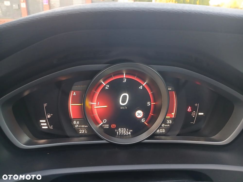 Volvo V40 Cross Country D2 Kinetic - 17