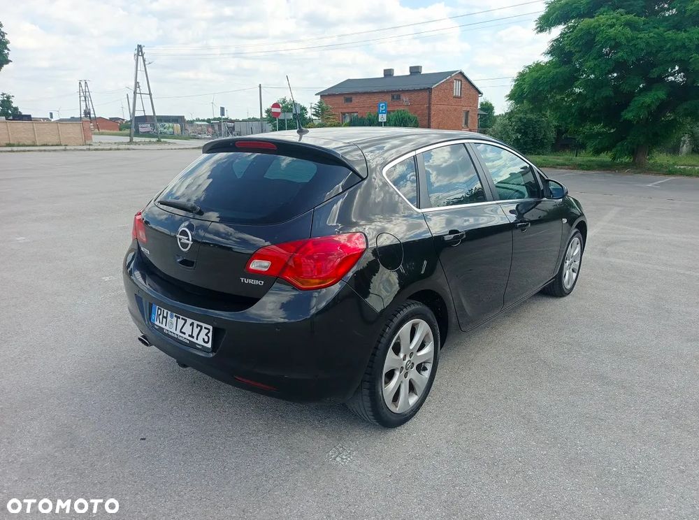 Opel Astra 1.4 Turbo 150 Jahre - 6