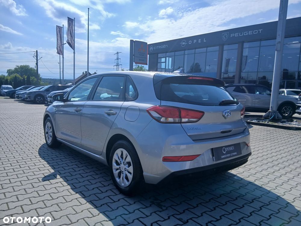 Hyundai i30 1.5 DPI Classic + - 3