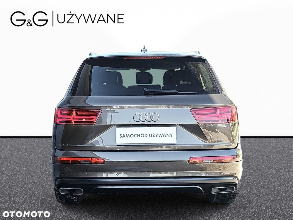 Audi Q7 - 7