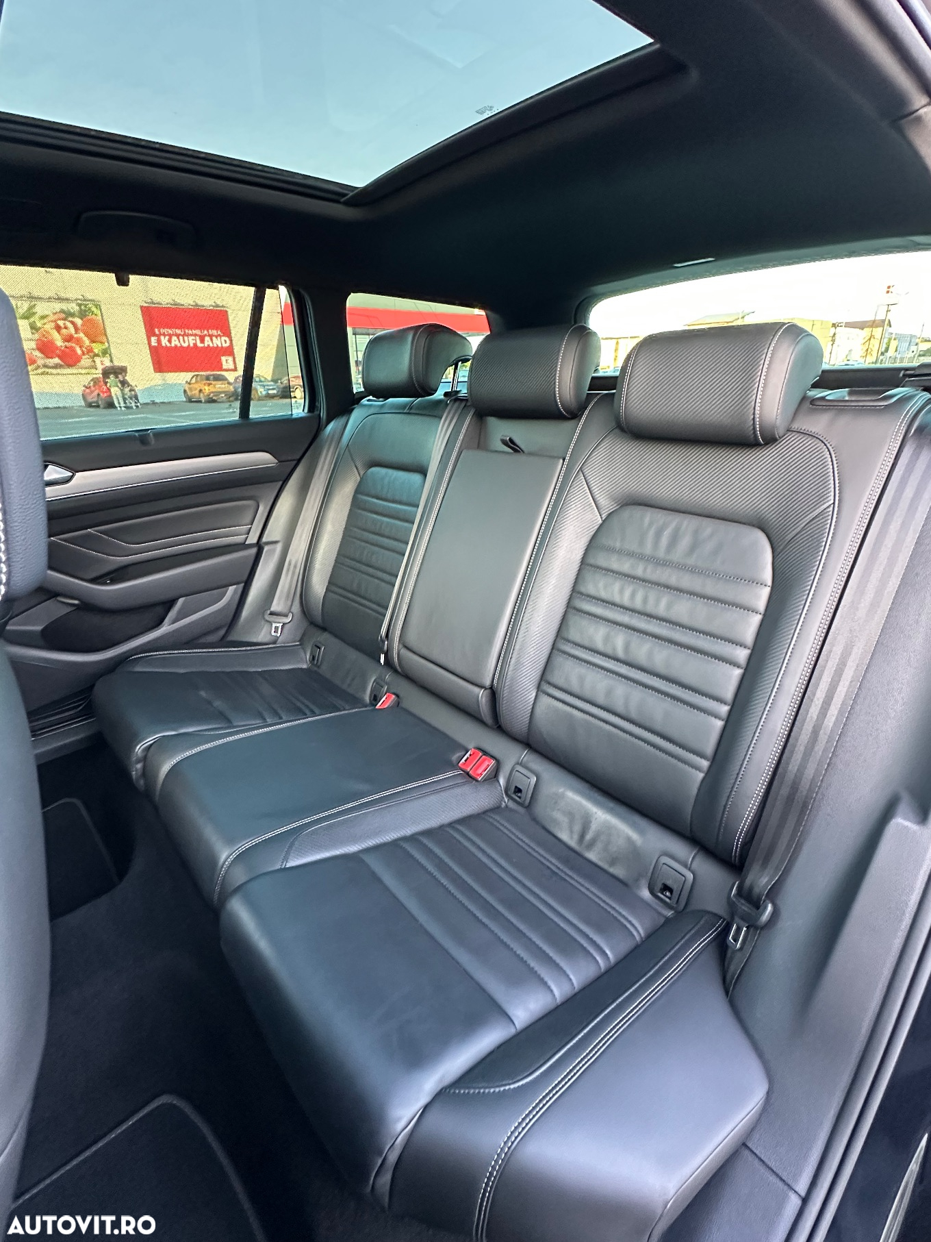 Volkswagen Passat Variant 2.0 TDI SCR DSG R-Line - 15