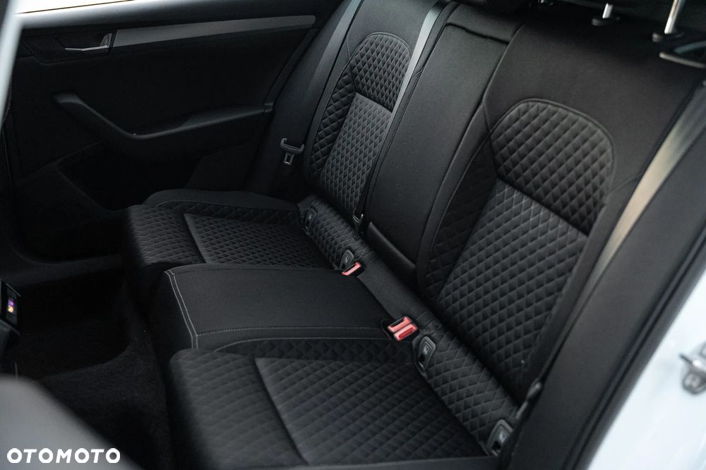 Skoda Superb 2.0 TDI Style DSG - 30