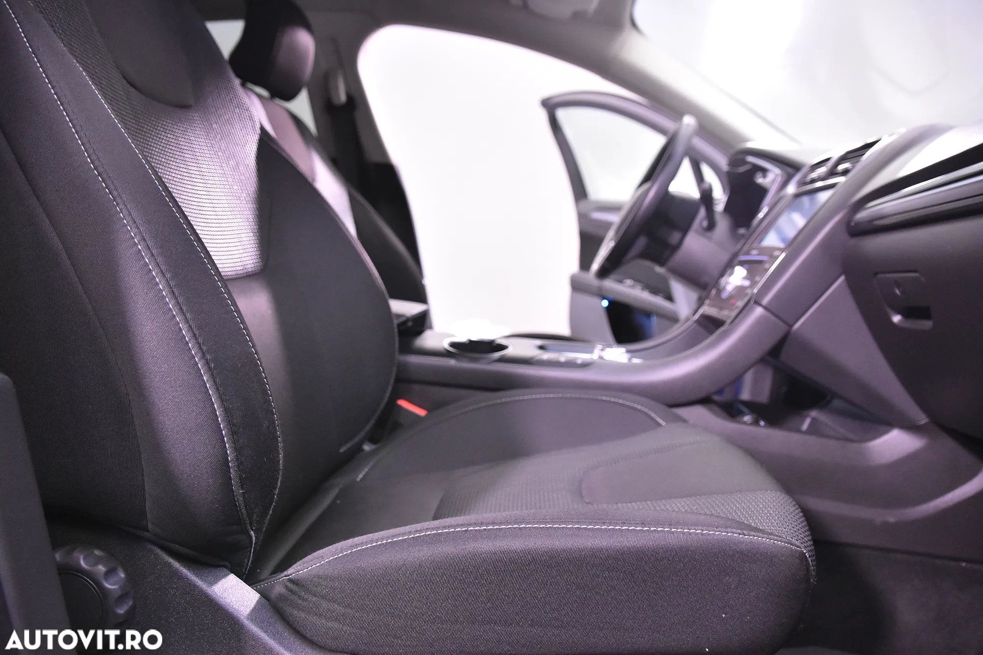 Ford Mondeo - 11