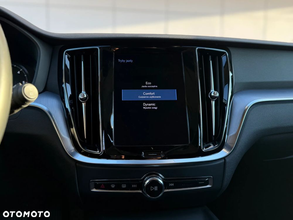 Volvo V60 B4 D Geartronic Momentum - 21