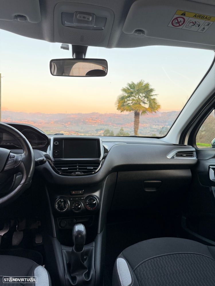 Peugeot 208 82 VTI Style - 14