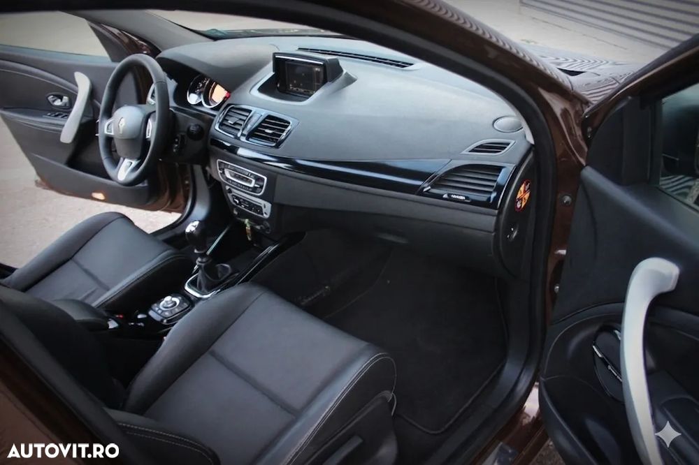 Renault Megane ENERGY dCi 110 Start & Stop Bose Edition - 13