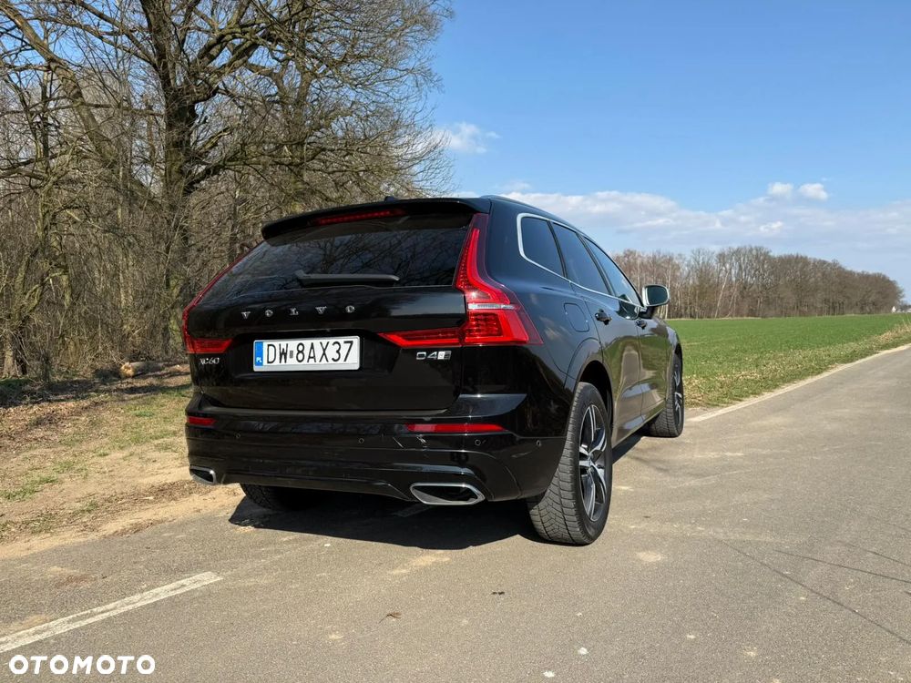 Volvo XC 60 D4 R-Design - 28