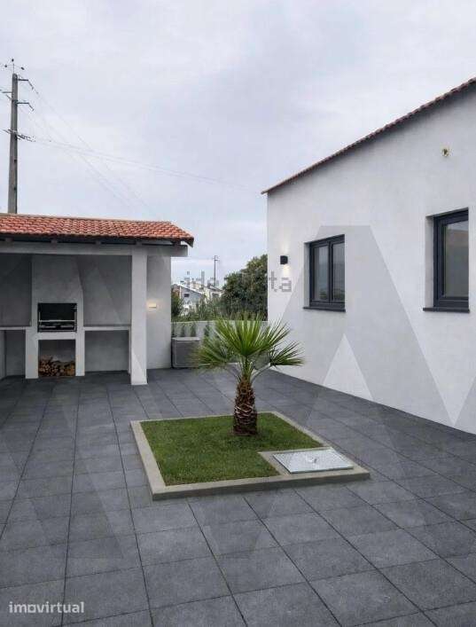 Moradia Térrea T2, em Banda, Totalmente Restaurada | NOVA, em São Bern - Grande imagem: 2/6