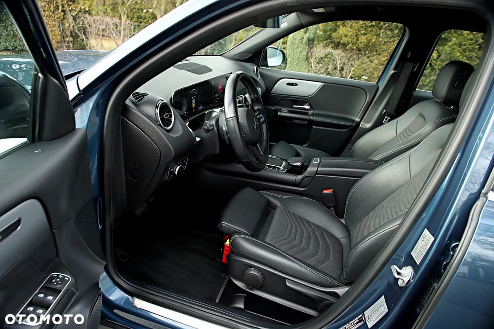 Mercedes-Benz GLB 200 7G-DCT - 15