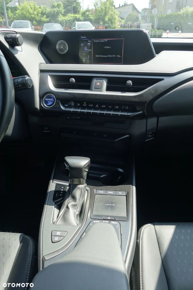 Lexus UX 250h GPF F Impression 2WD - 13