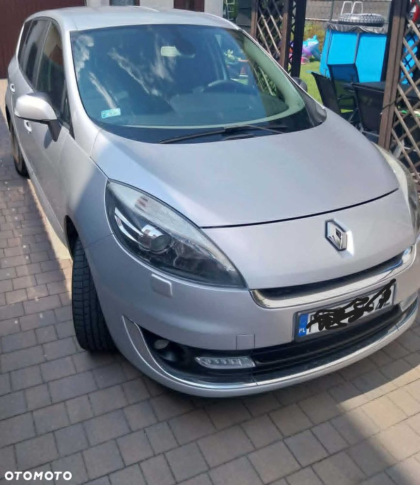 Renault Grand Scenic - 1