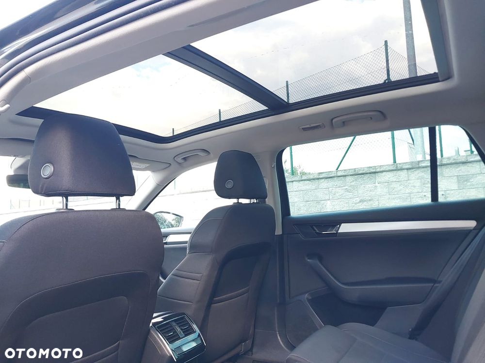 Skoda Superb 2.0 TDI DSG Ambition - 17