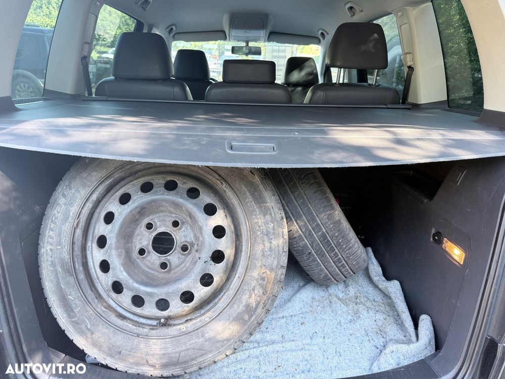 Volkswagen Touran 2.0 TDI DPF Highline DSG - 8