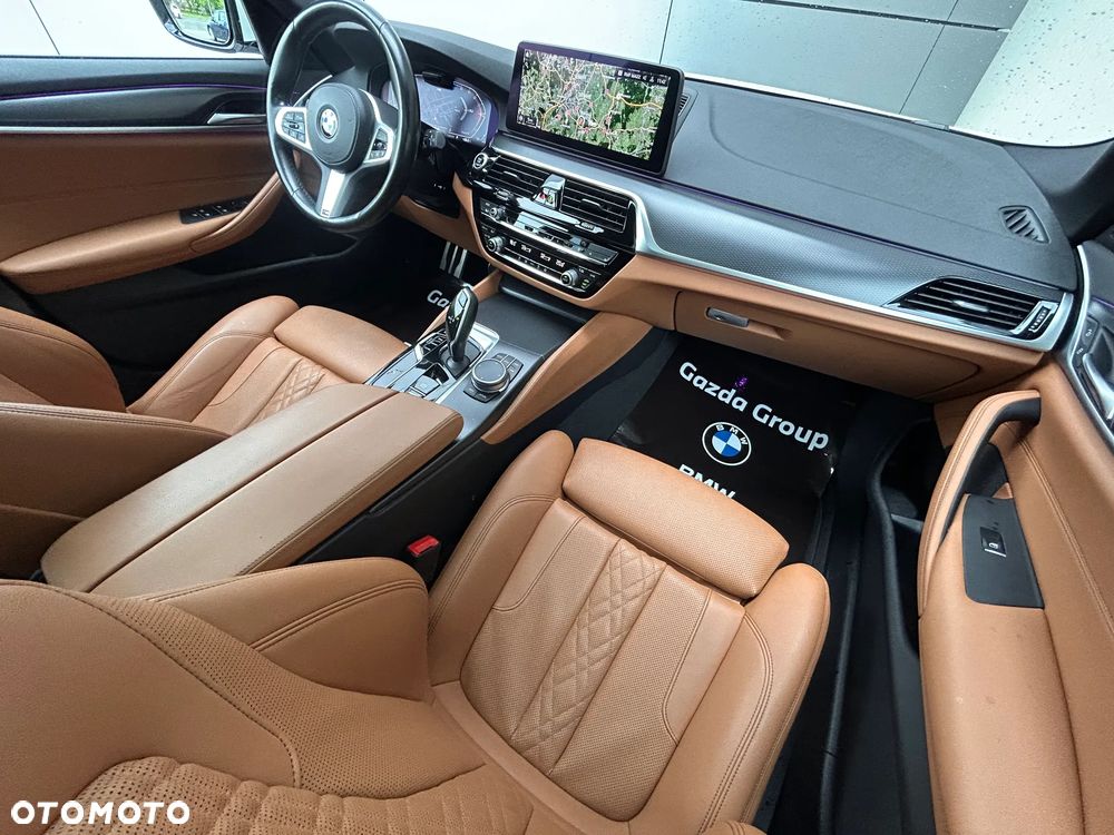 BMW Seria 5 520d xDrive mHEV M Sport sport - 32