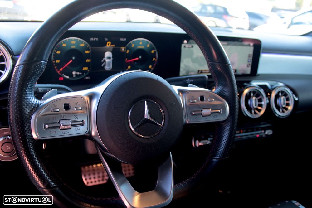 Mercedes-Benz A 180 7G-DCT AMG Line - 16