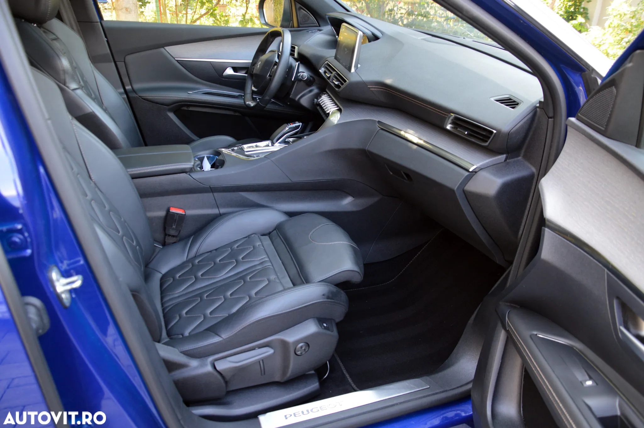 Peugeot 3008 PHEV 300 EAT8 4X4 GT - 27