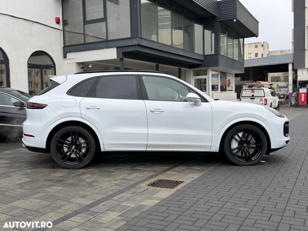 Porsche Cayenne Turbo - 10