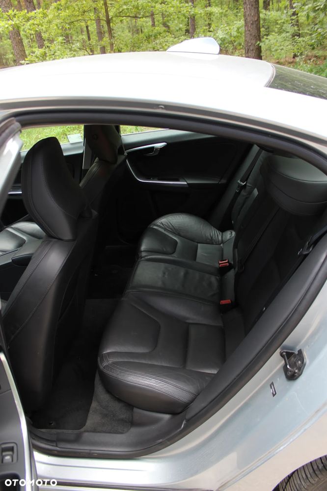 Volvo S60 2.5 T5 AWD - 11