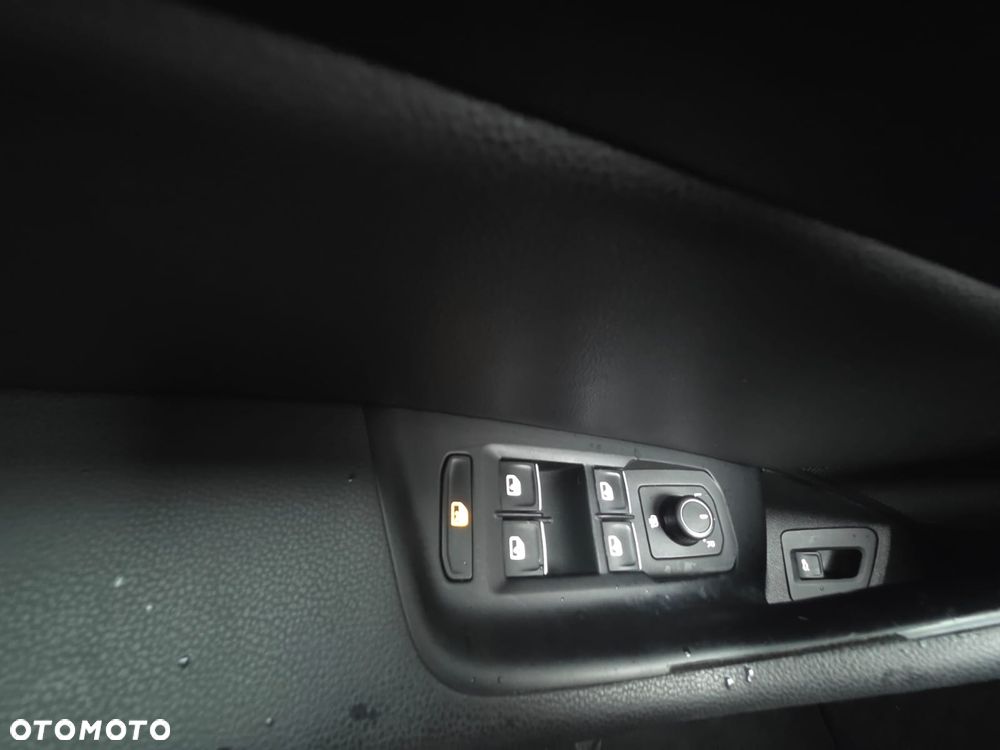 Volkswagen Passat - 19