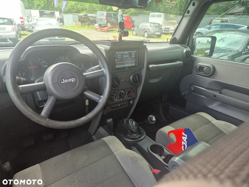 Jeep Wrangler Unlimited 3.8 Sport - 13