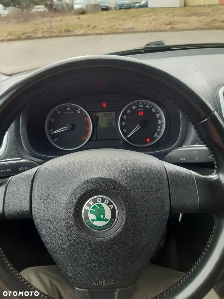 Skoda Fabia 1.6 16V Sport - 3