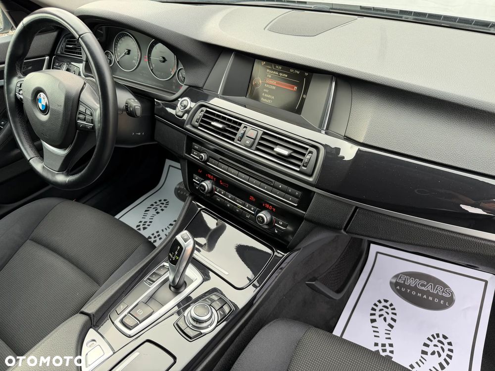 BMW Seria 5 520d Luxury Line - 23