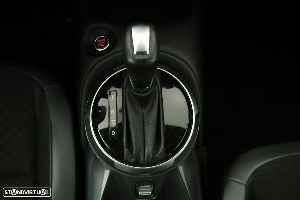 Nissan Juke 1.0 DIG-T N-Design Black DCT - 13