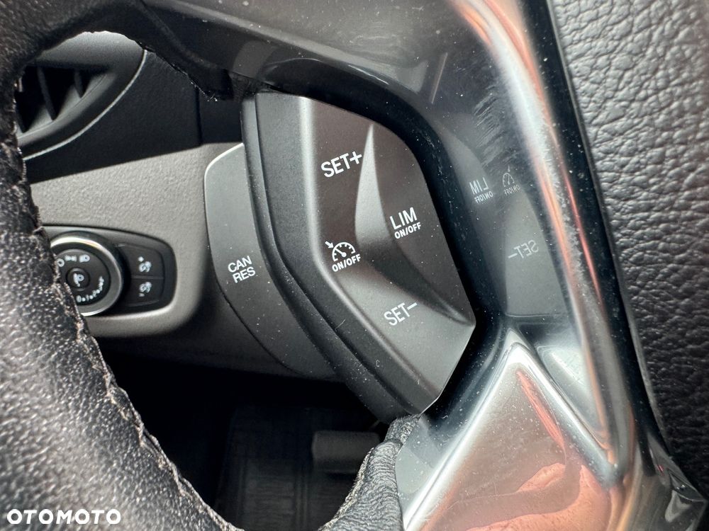 Ford Transit Connect Kombi 230 L2 Trend PowerShift - 24