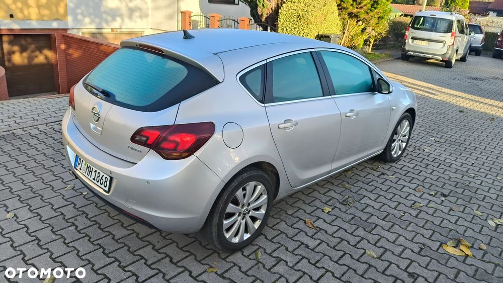 Opel Astra 1.4 Turbo Cosmo - 8