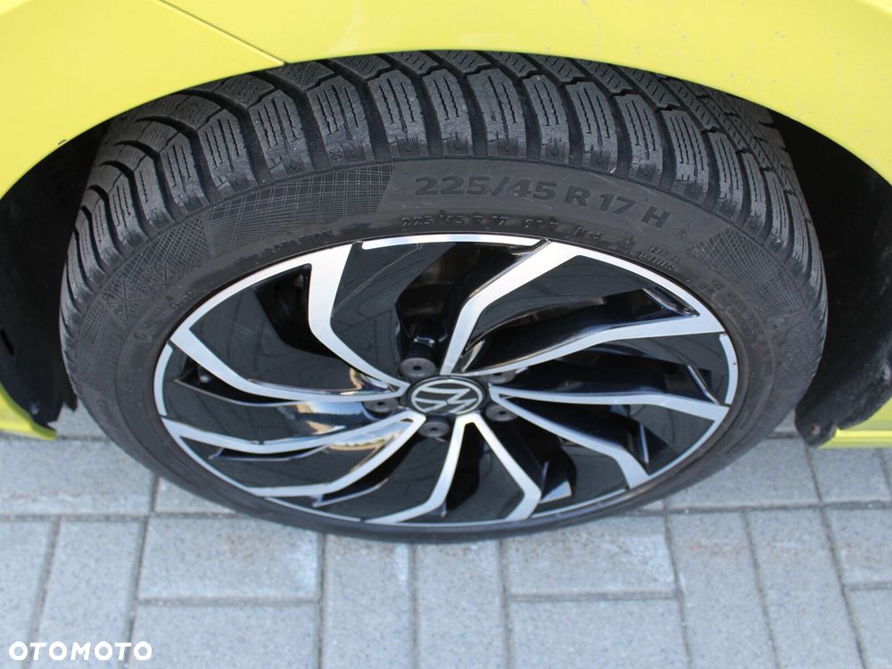 Volkswagen Golf - 38